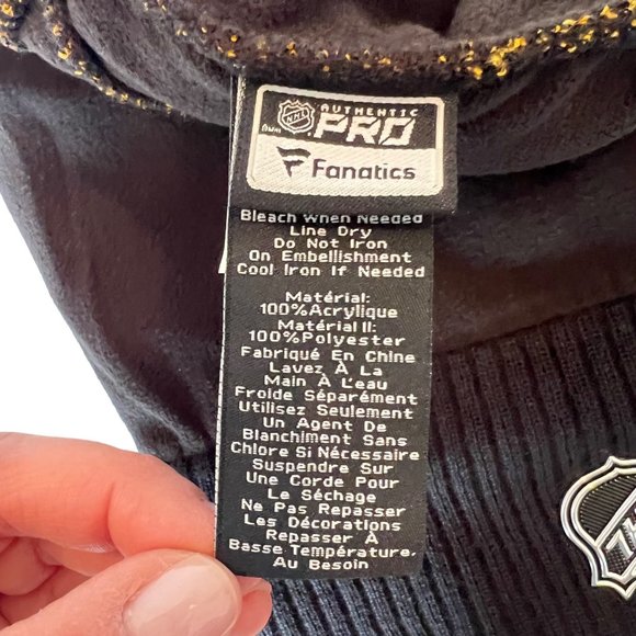 Mitchell & Ness Nets Basketball Pro Pom Winter Hat - One Size - Picture 3 of 10